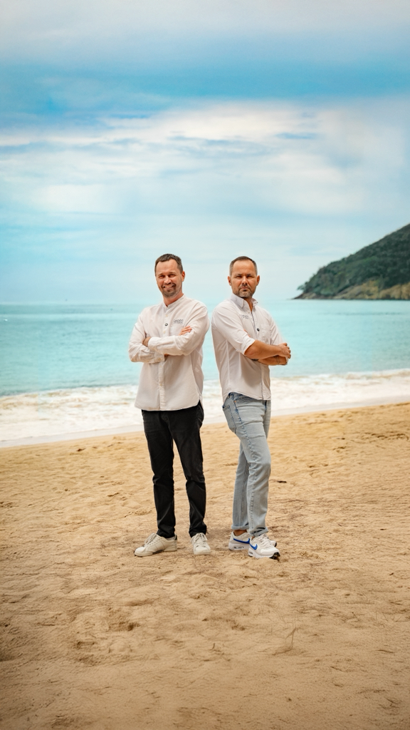 Who said an investor has to choose between “forever” and “smart”