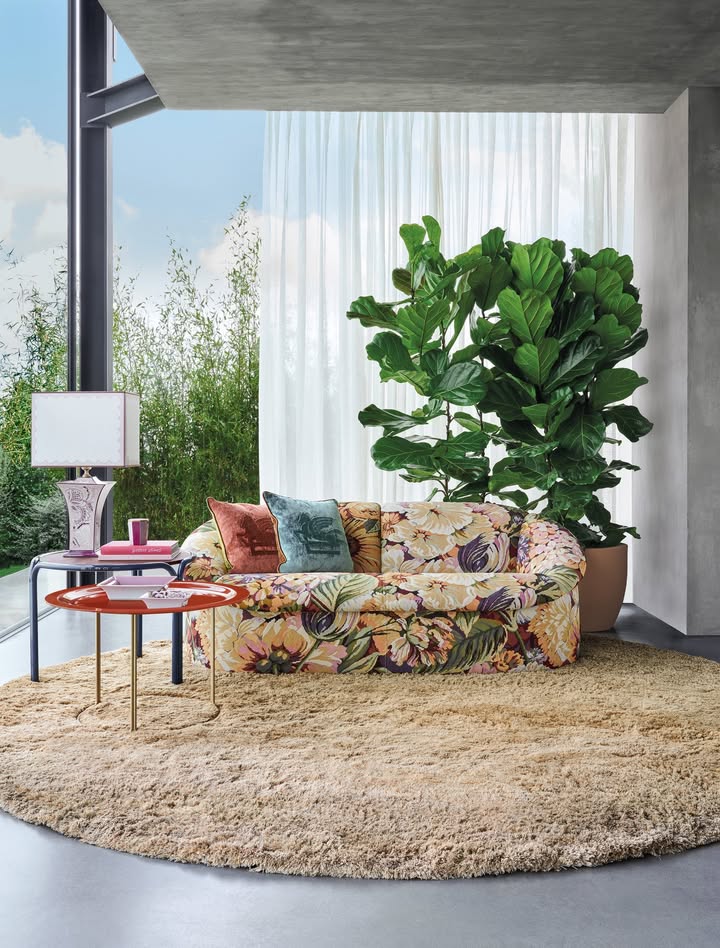 Where the whispers of Phuket’s gardens meet the soul of Italian craftsmanship — our ETRO floral fabr...